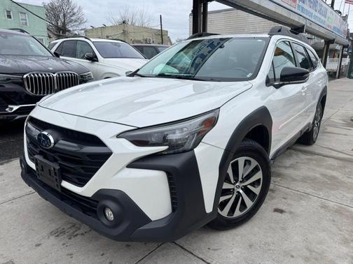 Crystal White Pearl 2023 Subaru Outback Premium