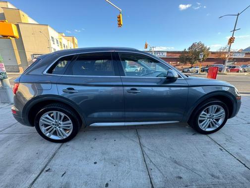 2018 Audi Q5 2.0T Tech Premium