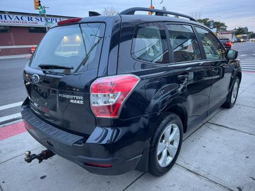 2016 Subaru Forester 2.5i