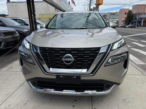 Champagne Silver 2023 Nissan Rogue Platinum