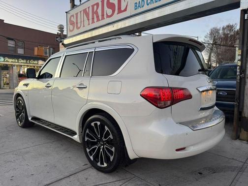 2015 INFINITI QX80 Base