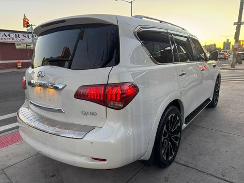 2015 INFINITI QX80 Base