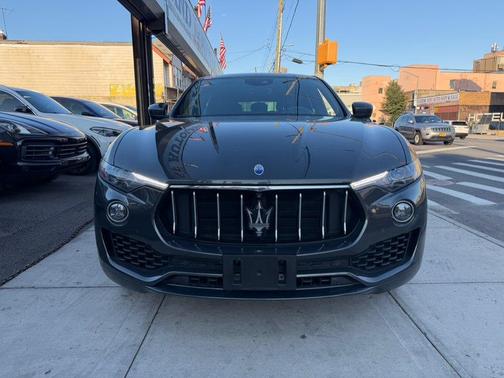 Gray 2018 Maserati Levante Base