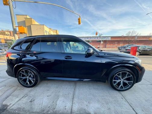Black 2019 BMW X5 xDrive50i