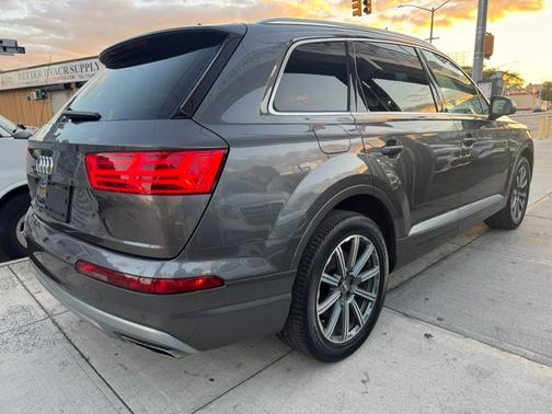 2019 Audi Q7 45 Premium