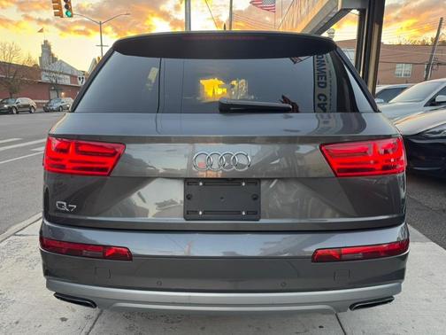 2019 Audi Q7 45 Premium