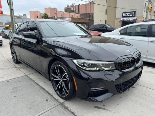 2019 BMW 330 i