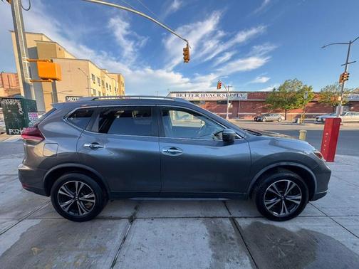 Gun Metallic 2019 Nissan Rogue SV