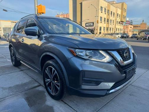Gun Metallic 2019 Nissan Rogue SV
