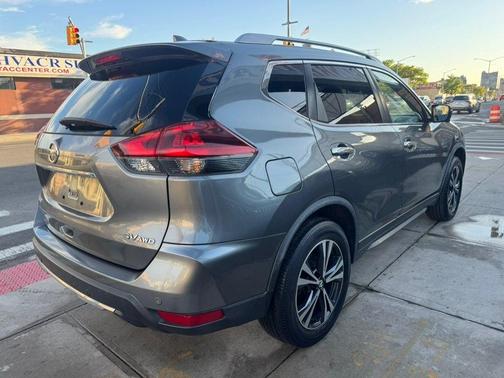 Gun Metallic 2019 Nissan Rogue SV