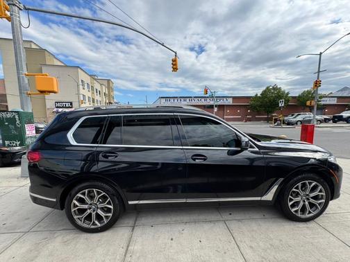 2021 BMW X7 xDrive40i