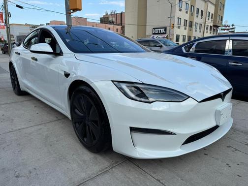 2022 Tesla Model S Plaid