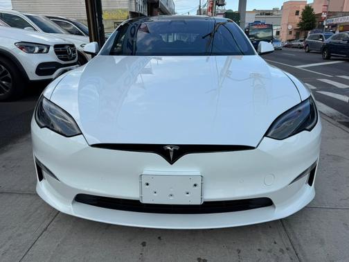 2022 Tesla Model S Plaid