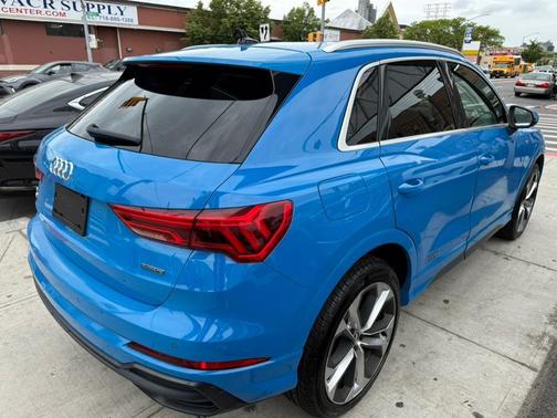 2019 Audi Q3 2.0T S line Premium Plus