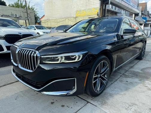 2022 BMW 750 i xDrive