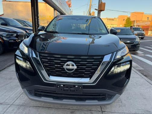 Black 2023 Nissan Rogue S