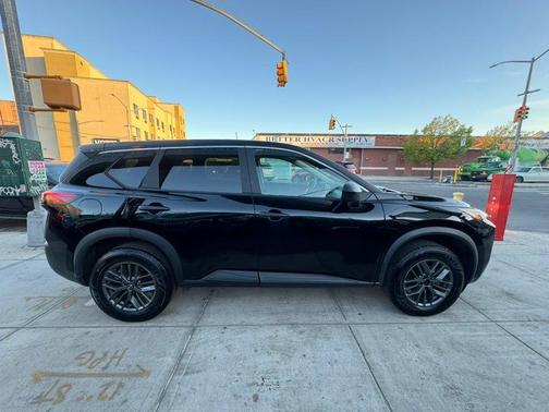 Black 2023 Nissan Rogue S