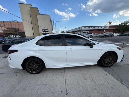 White 2023 Toyota Camry SE Nightshade