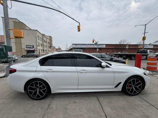 2023 BMW 540 i