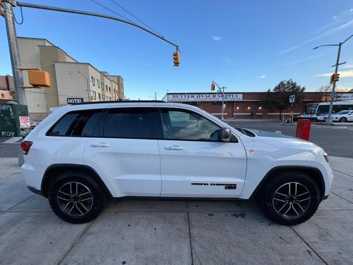 2020 Jeep Grand Cherokee Trailhawk