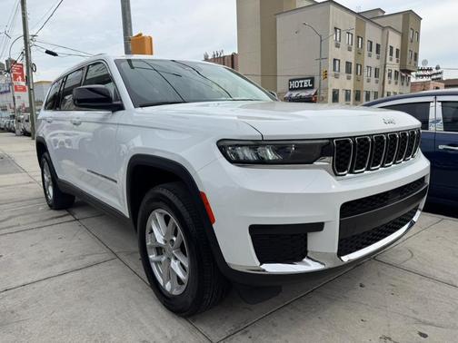 2023 Jeep Grand Cherokee L Laredo