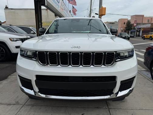 2023 Jeep Grand Cherokee L Laredo