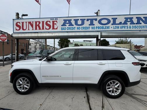 2023 Jeep Grand Cherokee L Laredo