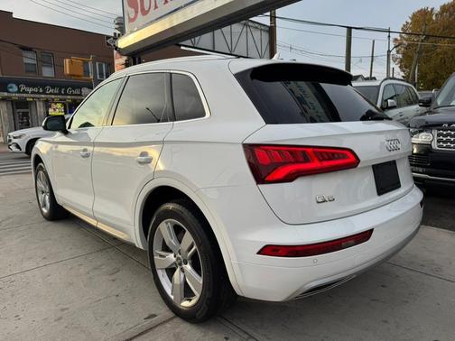 2019 Audi Q5 2.0T Premium Plus