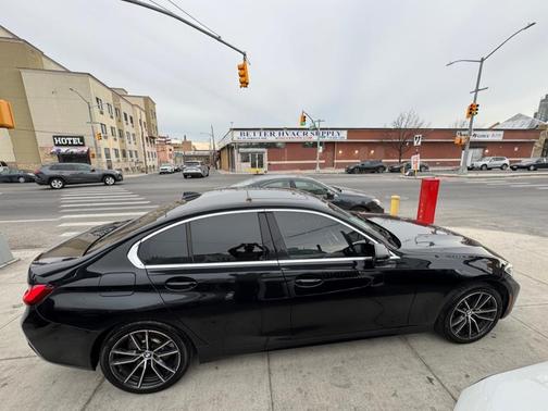 2022 BMW 330 i