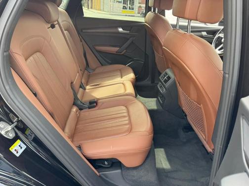 2021 Audi Q5 45 Premium