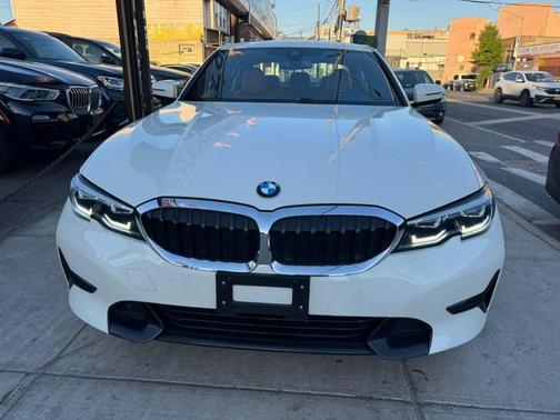 White 2022 BMW 330 i xDrive