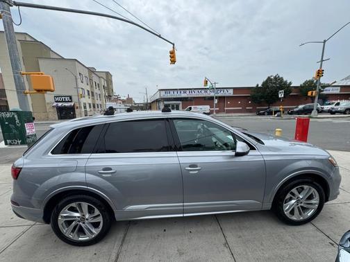 2020 Audi Q7 55 Premium