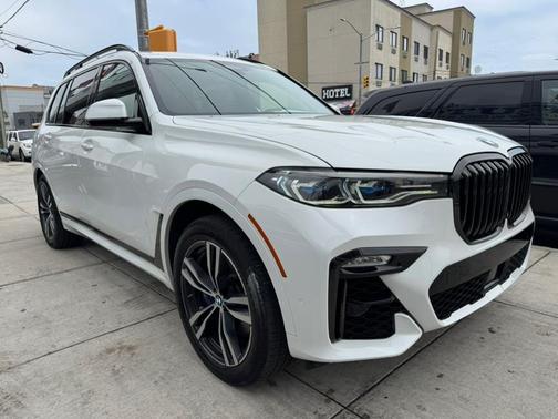 2020 BMW X7 M50i