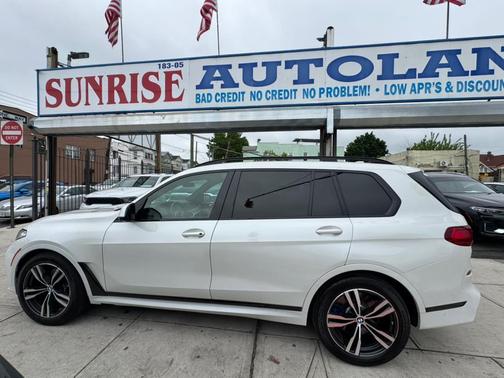 2020 BMW X7 M50i