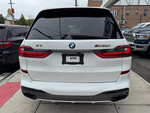 2020 BMW X7 M50i