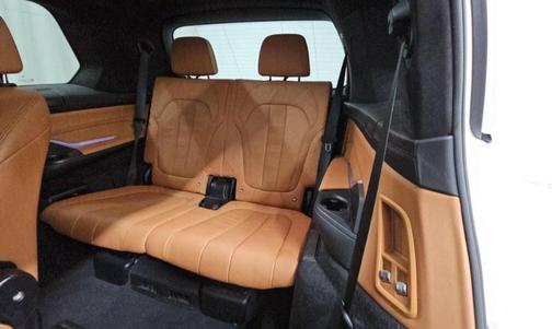 2020 BMW X7 M50i