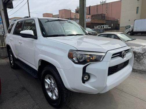 2024 Toyota 4Runner SR5