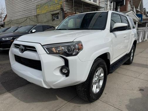 2024 Toyota 4Runner SR5
