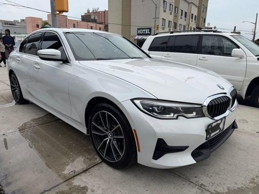 White 2021 BMW 330e xDrive