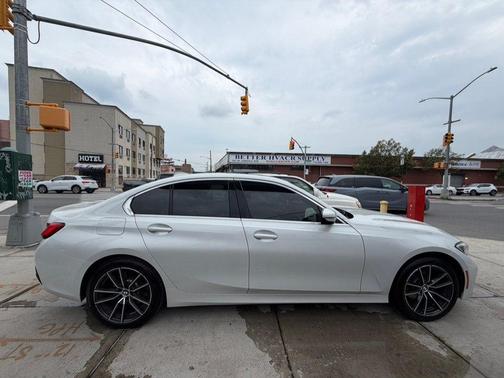 White 2021 BMW 330e xDrive