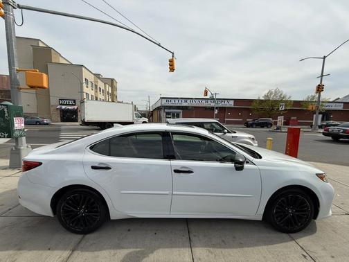2015 Lexus ES 350 Crafted Line