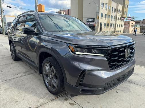 2025 Honda Pilot Black Edition AWD