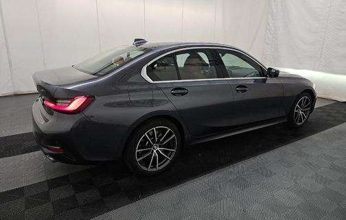 2022 BMW 330 i xDrive
