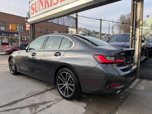 2022 BMW 330 i xDrive