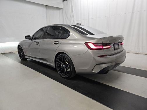 2022 BMW 330 i xDrive