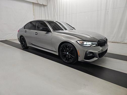 2022 BMW 330 i xDrive