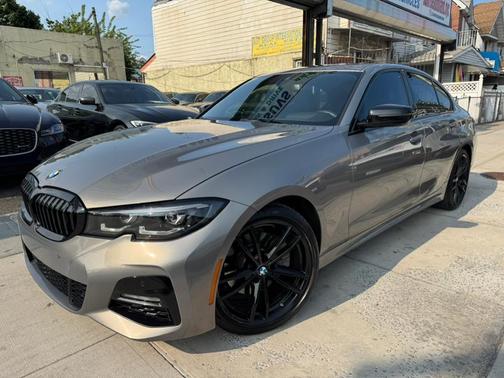 2022 BMW 330 i xDrive