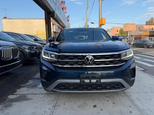 Tourmaline Blue Metallic 2023 Volkswagen Atlas Cross Sport 3.6L V6 SE w/Technology