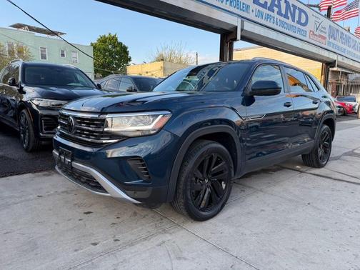 Tourmaline Blue Metallic 2023 Volkswagen Atlas Cross Sport 3.6L V6 SE w/Technology