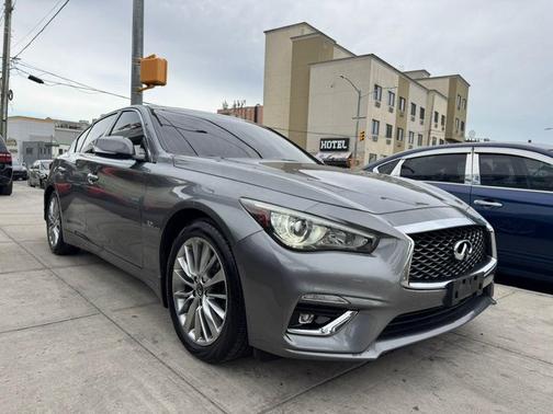 Graphite Shadow 2018 INFINITI Q50 3.0t LUXE
